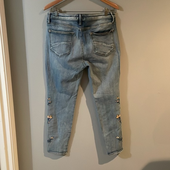 Driftwood Jackie High Rise Embroidered Jeans size 32 - Picture 4 of 6